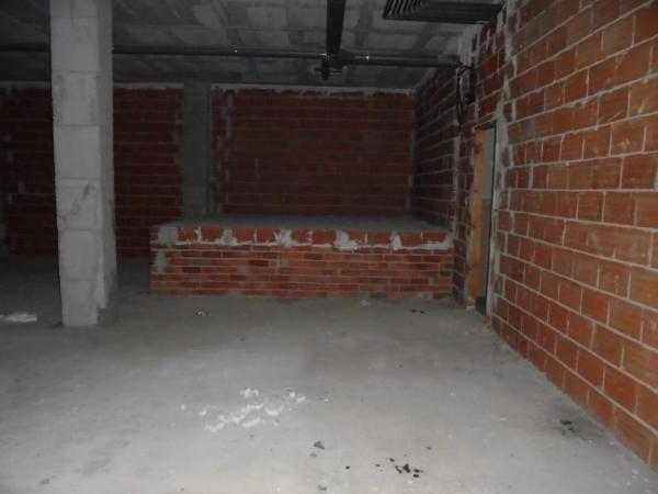 Local en calle los Lirios, 53