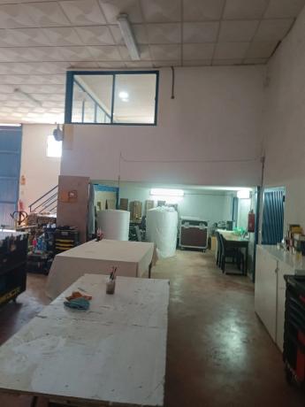 Nave en calle el Almendro, 12