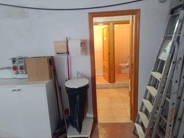 Nave en calle el Almendro, 12