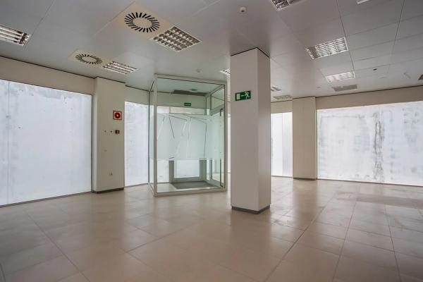 Local o nave en plaza Constitución