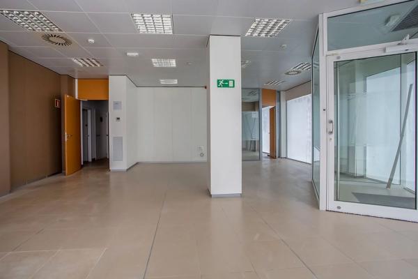 Local o nave en plaza Constitución