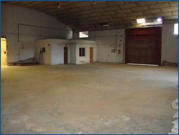 Nave en calle Apatel