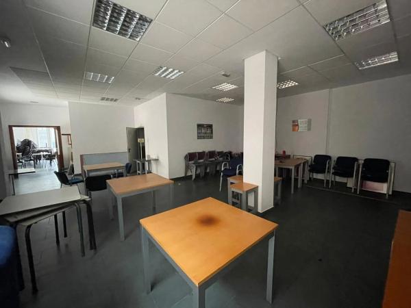 Local en calle Acequia, 2