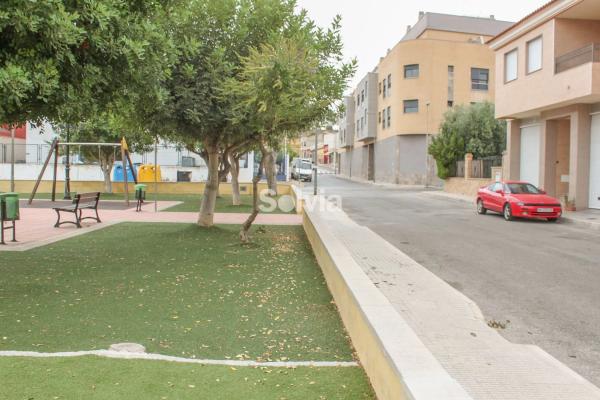 Local o nave en calle Sorolla