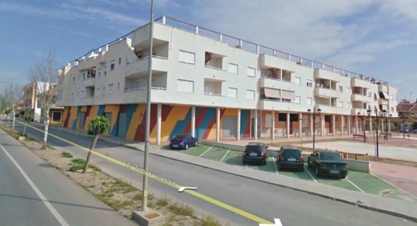 Local en avenida Tomás Villanueva, 1