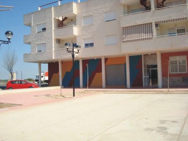 Local en avenida Tomás Villanueva, 1