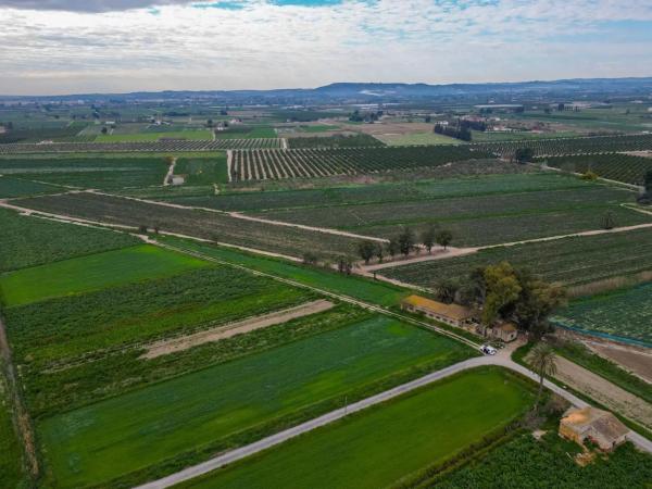 Nave en Barrio Cubos Perpen