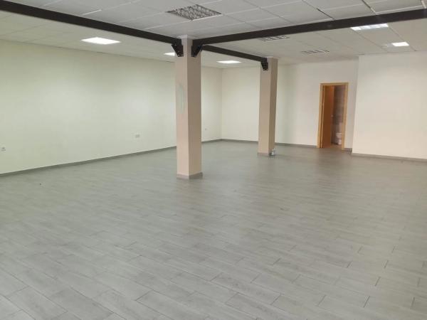 Local en calle Dolores Baeza Gil, 2