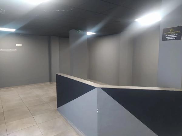 Local en calle Luis Galiana, 15