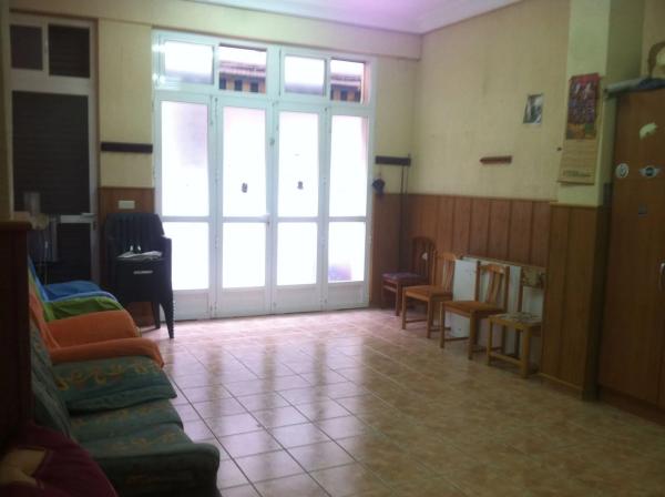 Local en calle poeta francisco salinas garc, 1