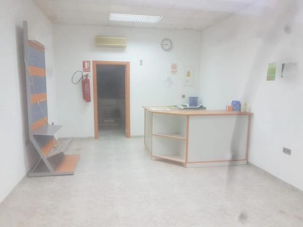 Local en calle Sierra de Segura s/n