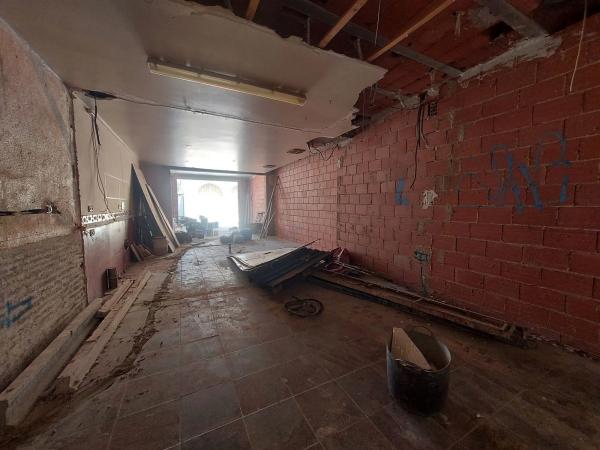 Local en calle Blanca, 1