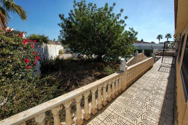 Local en avenida de las Naciones, 81 b