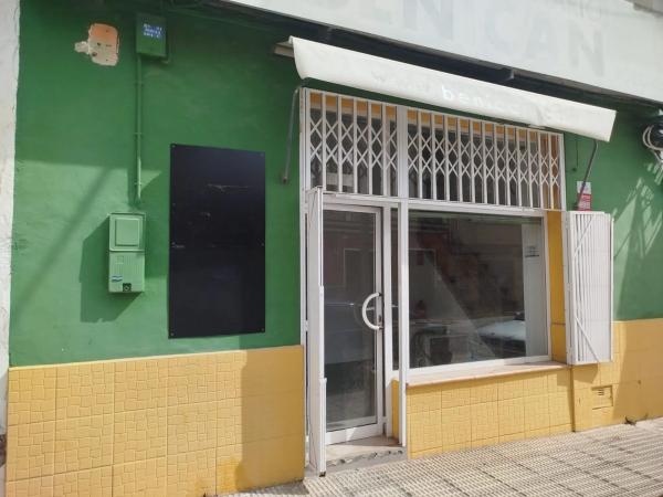Local en avenida de Crevillente, 8