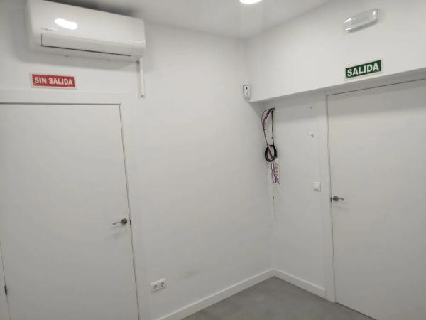 Local en avenida de Crevillente, 8