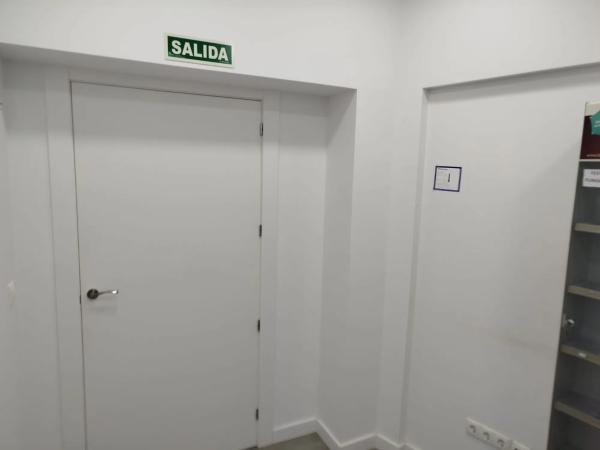 Local en avenida de Crevillente, 8