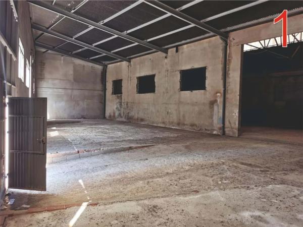 Nave en calle Conde de Vallellano