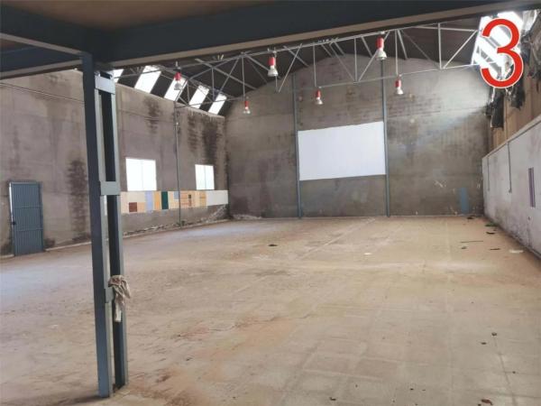 Nave en calle Conde de Vallellano