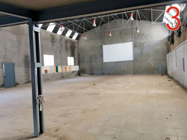 Nave en calle Conde de Vallellano, 1