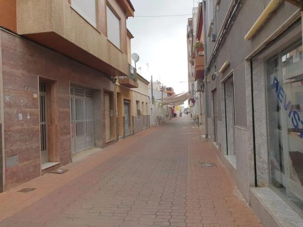 Local en calle José Mira Conesa, 12