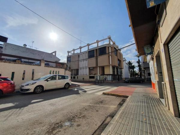 Local en calle José Mira Conesa, 12