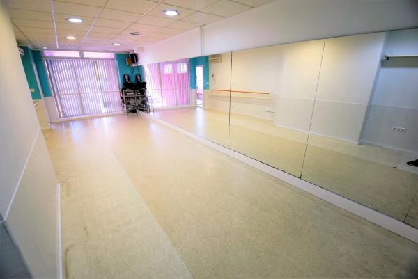 Local en Zona Pueblo