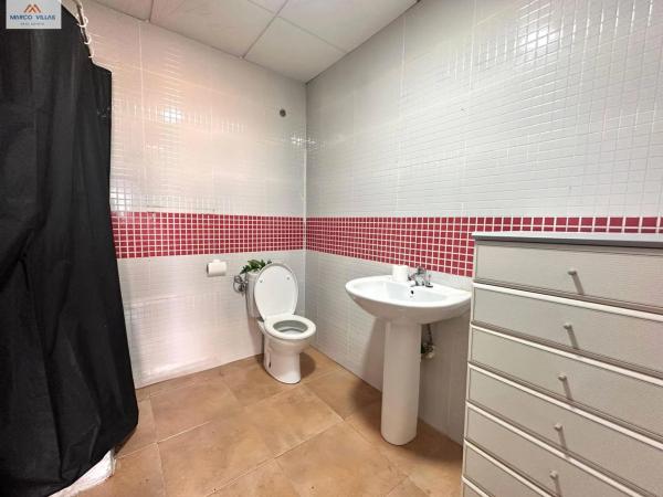 Local en Puerto Deportivo