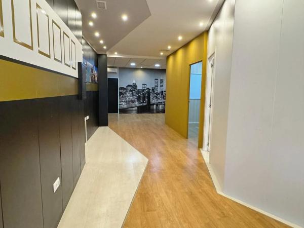 Local en avenida del País Valencià