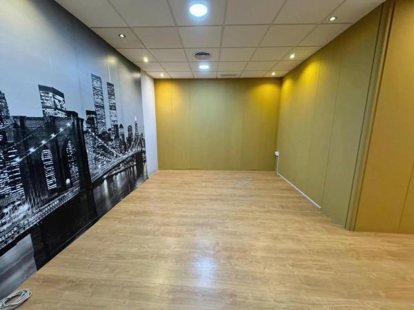 Local en avenida del País Valencià