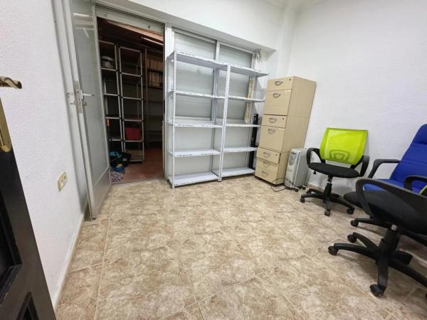 Local en avenida del País Valencià