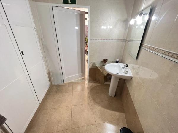 Local en Zona Pueblo