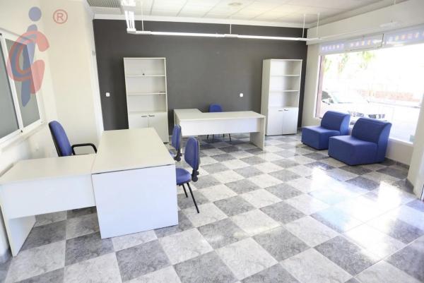 Local en calle Pintor Antonio López, 13