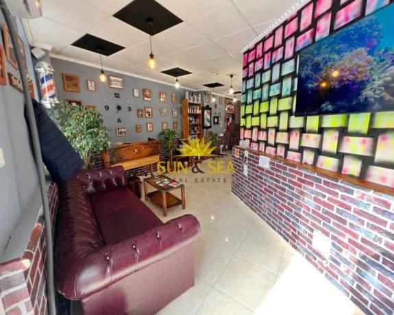 Local en Zona Pueblo