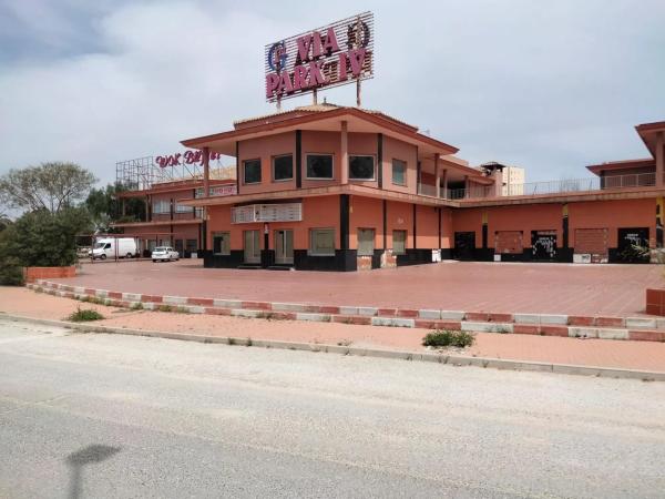 Local en Zona Pueblo