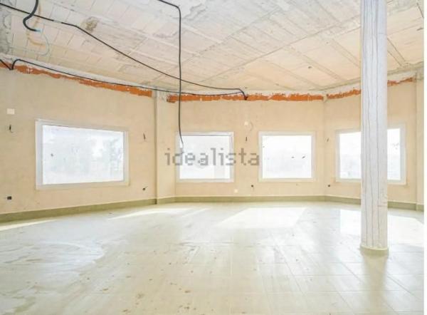 Local en Zona Pueblo