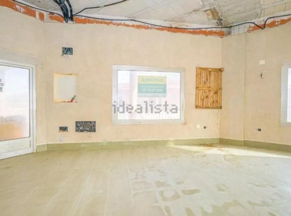 Local en Zona Pueblo