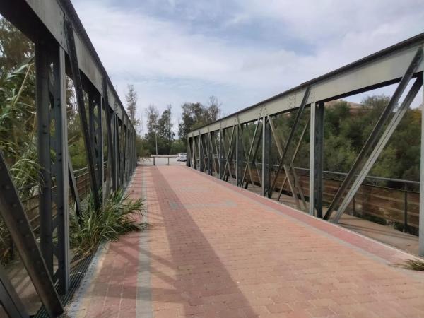 Local en Zona Pueblo