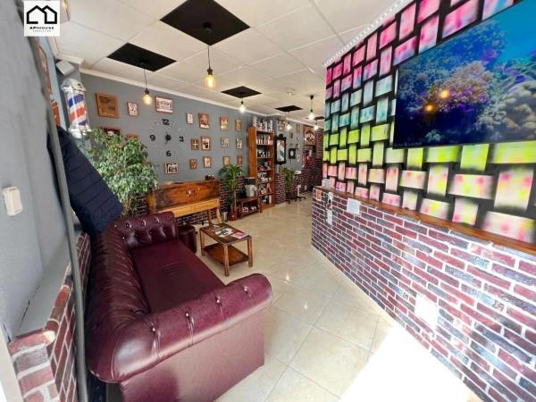 Local en Zona Pueblo