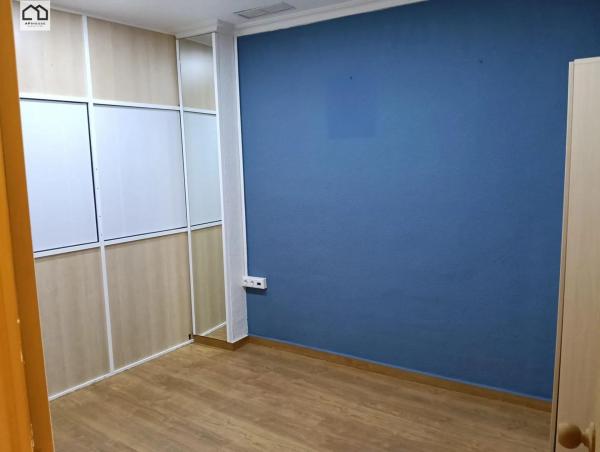 Local en Zona Pueblo