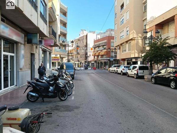 Local en Zona Pueblo