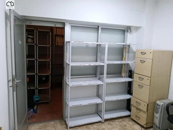 Local en Zona Pueblo