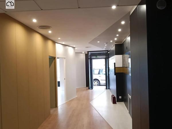 Local en Zona Pueblo