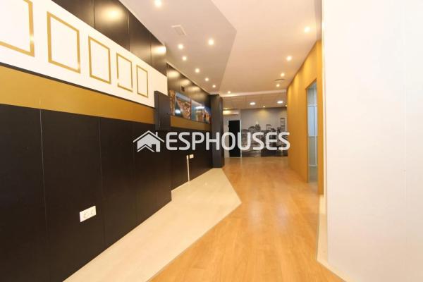 Local en Zona Pueblo