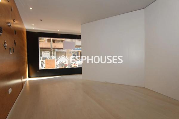 Local en Zona Pueblo