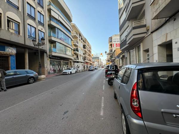 Local en avenida del País Valencià