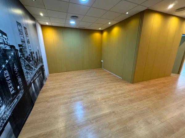 Local en Zona Pueblo