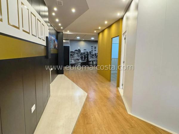 Local en avenida del País Valencià