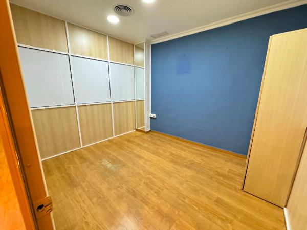 Local en Zona Pueblo