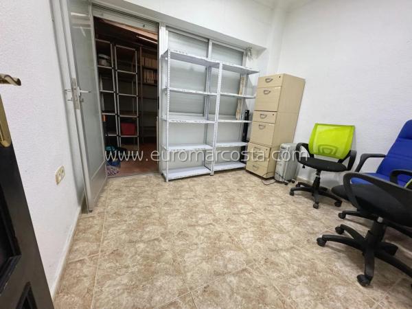 Local en avenida del País Valencià