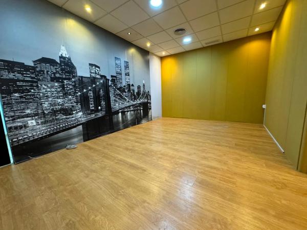 Local en Zona Pueblo